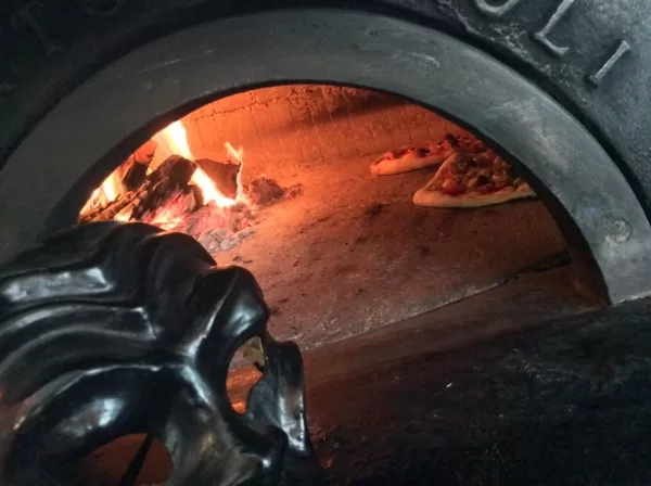 Forno a legna tipico napoletano